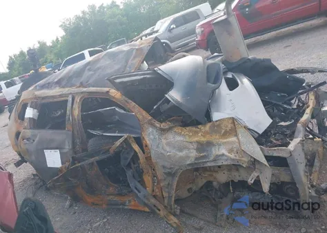 2016 Jeep Cherokee Latitude z USA, uszkodzony, nr VIN 1C4PJMCS4GW214156